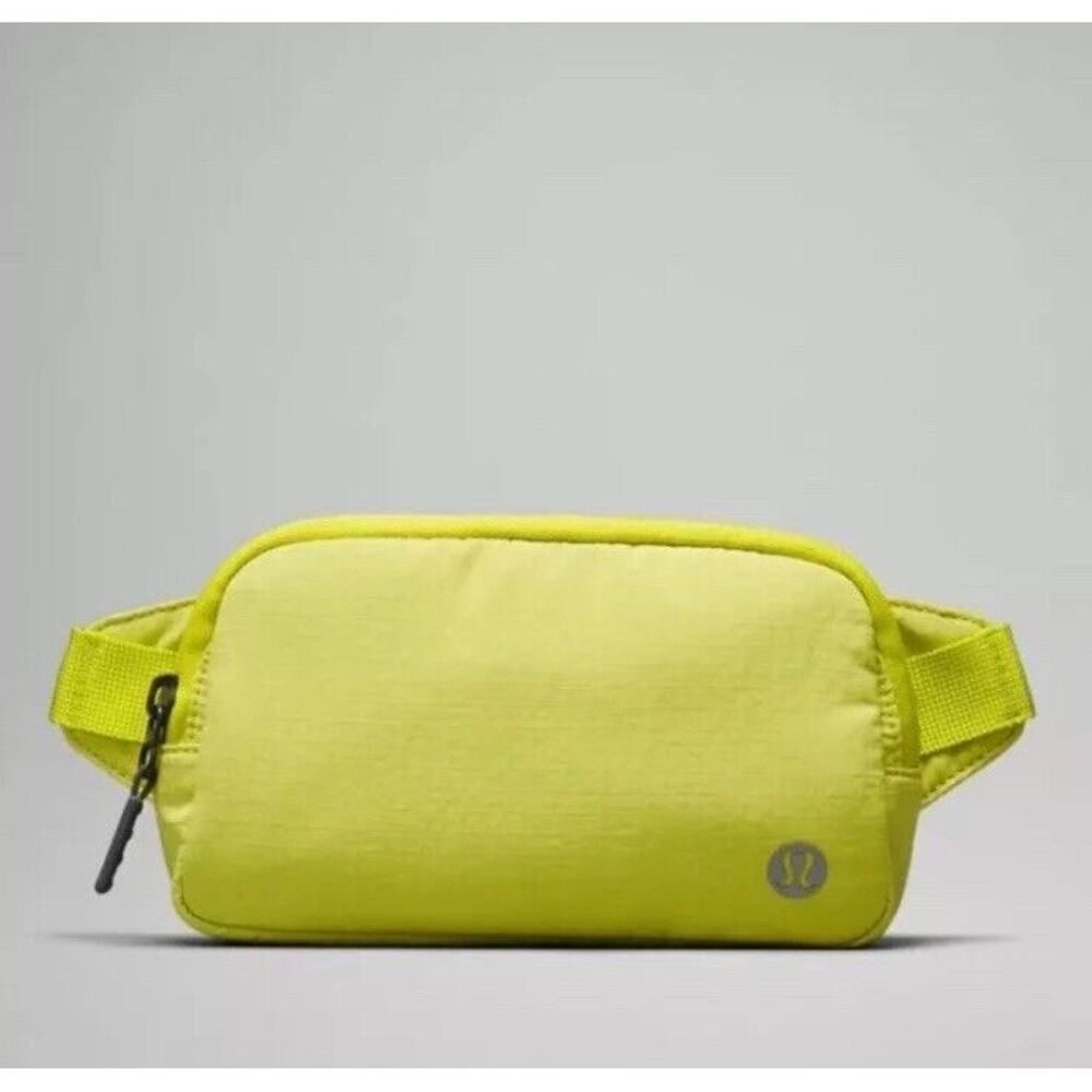 Lululemon Everywhere Belt Bag Mini Ripstop Adjustable‎ Fits Phone Keys Cards NWT